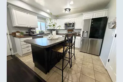 1766 W 5025 S, Roy, UT 84067 - Photo 8