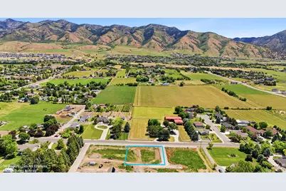 245 E 400 S #4, Providence, UT 84332 - Photo 8