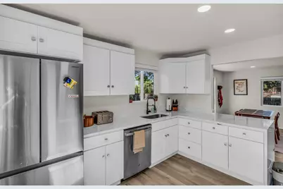 402 E 10185 S, Sandy, UT 84070 - Photo 6