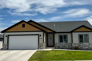 3556 E Royal Dornoch Dr, Eagle Mountain, UT 84005 - Photo 1