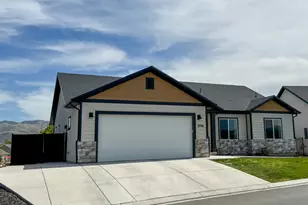 3556 E Royal Dornoch Dr, Eagle Mountain, UT 84005 - Photo 2
