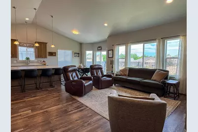 3556 E Royal Dornoch Dr, Eagle Mountain, UT 84005 - Photo 6