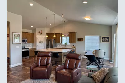 3556 E Royal Dornoch Dr, Eagle Mountain, UT 84005 - Photo 8
