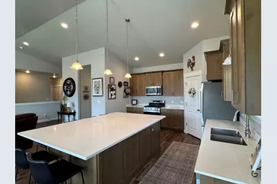 3556 E Royal Dornoch Dr, Eagle Mountain, UT 84005 - Photo 10