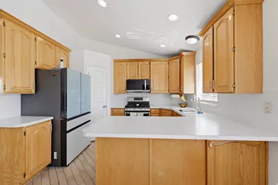 14053 S Lowe Peak Dr, Riverton, UT 84096 - Photo 10