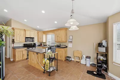 344 W Heber Cv S, Grantsville, UT 84029 - Photo 10