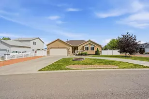 344 W Heber Cv S, Grantsville, UT 84029 - Photo 1