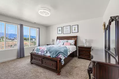 1319 W 650 S, Syracuse, UT 84075 - Photo 22