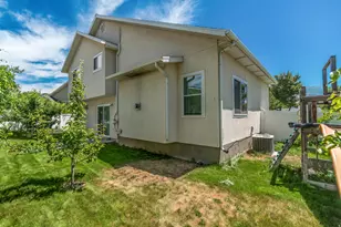 689 N Riverwalk Dr E, American Fork, UT 84003 - Photo 28