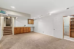 601 W La Salle Dr S, Murray, UT 84123 - Photo 42