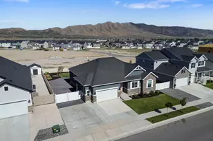 5420 N Cliffrose Dr, Eagle Mountain, UT 84005 - Photo 8