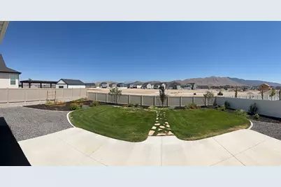 5420 N Cliffrose Dr, Eagle Mountain, UT 84005 - Photo 2