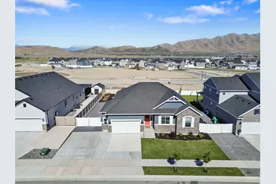 5420 N Cliffrose Dr, Eagle Mountain, UT 84005 - Photo 8