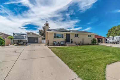 7222 S Robin Way W, West Jordan, UT 84084 - Photo 2