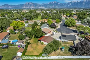 2120 W Robin Way S, West Jordan, UT 84084 - Photo 34