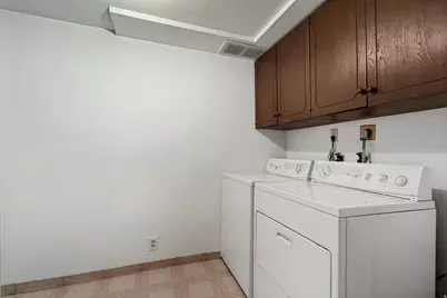 2120 W Robin Way S, West Jordan, UT 84084 - Photo 24