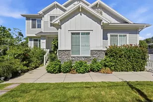 362 S 400 E, Centerville, UT 84014 - Photo 2