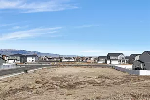 1423 N Harper Wy, Tooele, UT 84074 - Photo 4