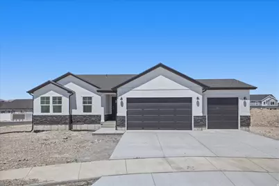 1423 N Harper Way #220, Tooele, UT 84074 - Photo 2
