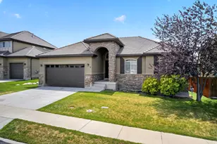 2867 W Shady Ln N, Lehi, UT 84048 - Photo 2