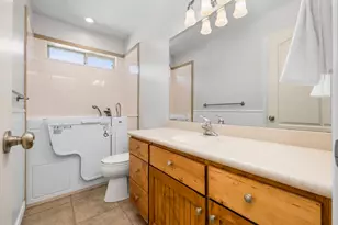 1644 N 850 W, Orem, UT 84057 - Photo 20