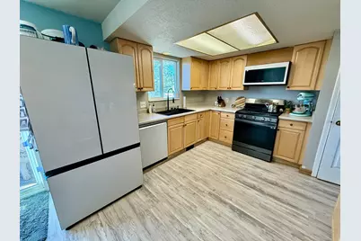 669 W 725 N, Clearfield, UT 84015 - Photo 10
