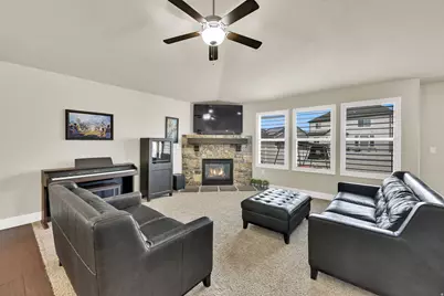 464 S Harmony Dr, Layton, UT 84041 - Photo 8