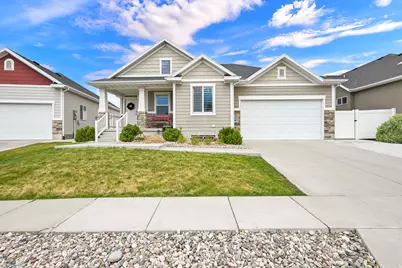464 S Harmony Dr, Layton, UT 84041 - Photo 2