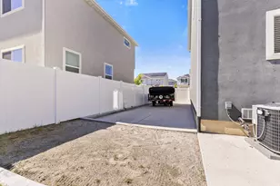 4582 E Flower Point, Eagle Mountain, UT 84005 - Photo 24