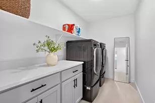 2402 N Sunmore Wy, Lehi, UT 84043 - Photo 28