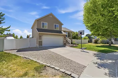 3557 W Lillehammer Cir, Taylorsville, UT 84129 - Photo 2