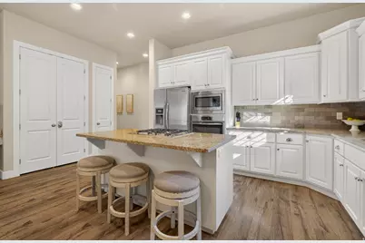 2069 N Coral Dr, Washington, UT 84780 - Photo 14