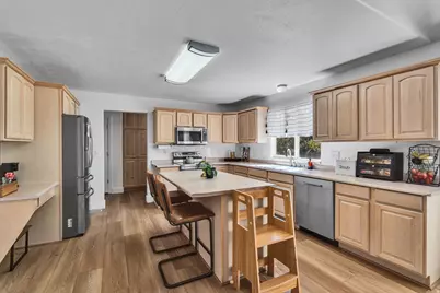 7859 S Abercrombie Ln W, West Jordan, UT 84088 - Photo 8