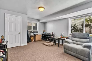 7859 S Abercrombie Ln W, West Jordan, UT 84088 - Photo 20