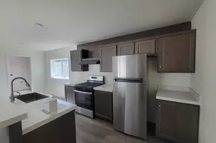 75 W 250 N, Clearfield, UT 84015 - Photo 2