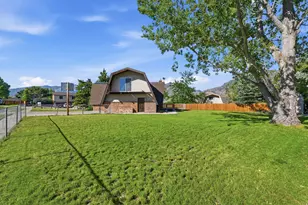 9892 N Hidden Dr, Highland, UT 84003 - Photo 10