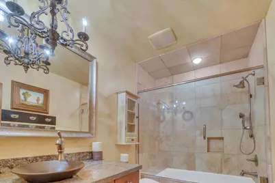 8283 S Bavarian Ct E, Cottonwood Heights, UT 84093 - Photo 28