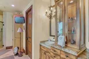 8283 S Bavarian Ct E, Cottonwood Heights, UT 84093 - Photo 26