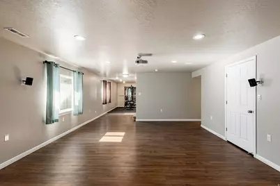 1073 S 1775 W, Syracuse, UT 84075 - Photo 22