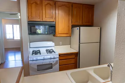 415 E Creekside Cir S #C, Murray, UT 84107 - Photo 6