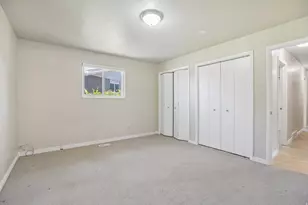 5062 S Morning Dew Dr, Murray, UT 84123 - Photo 12