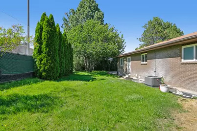 5062 S Morning Dew Dr, Murray, UT 84123 - Photo 34
