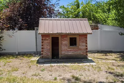 239 N 300 W, Smithfield, UT 84335 - Photo 24