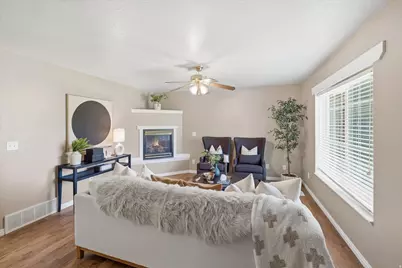 239 N 300 W, Smithfield, UT 84335 - Photo 4