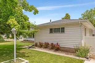4071 S 2700 E, Holladay, UT 84124 - Photo 2
