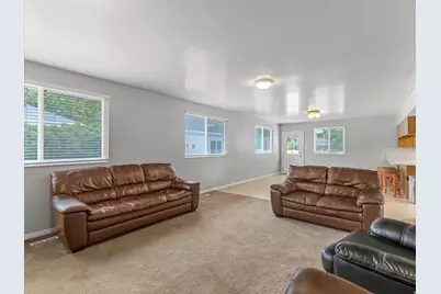 4071 S 2700 E, Holladay, UT 84124 - Photo 4