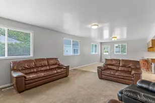 4071 S 2700 E, Holladay, UT 84124 - Photo 4