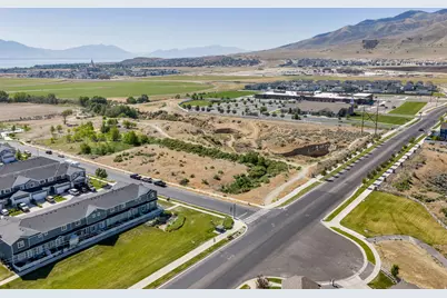 7407 N Cottage Ln, Eagle Mountain, UT 84005 - Photo 36