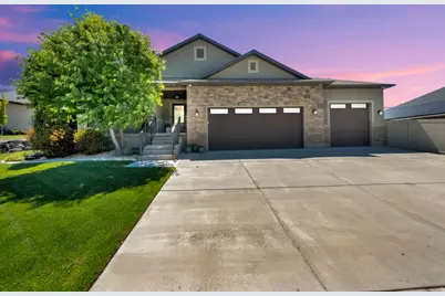 636 S Summit Trl, Santaquin, UT 84655 - Photo 2