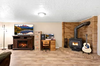 4679 S 2475 W, Roy, UT 84067 - Photo 20